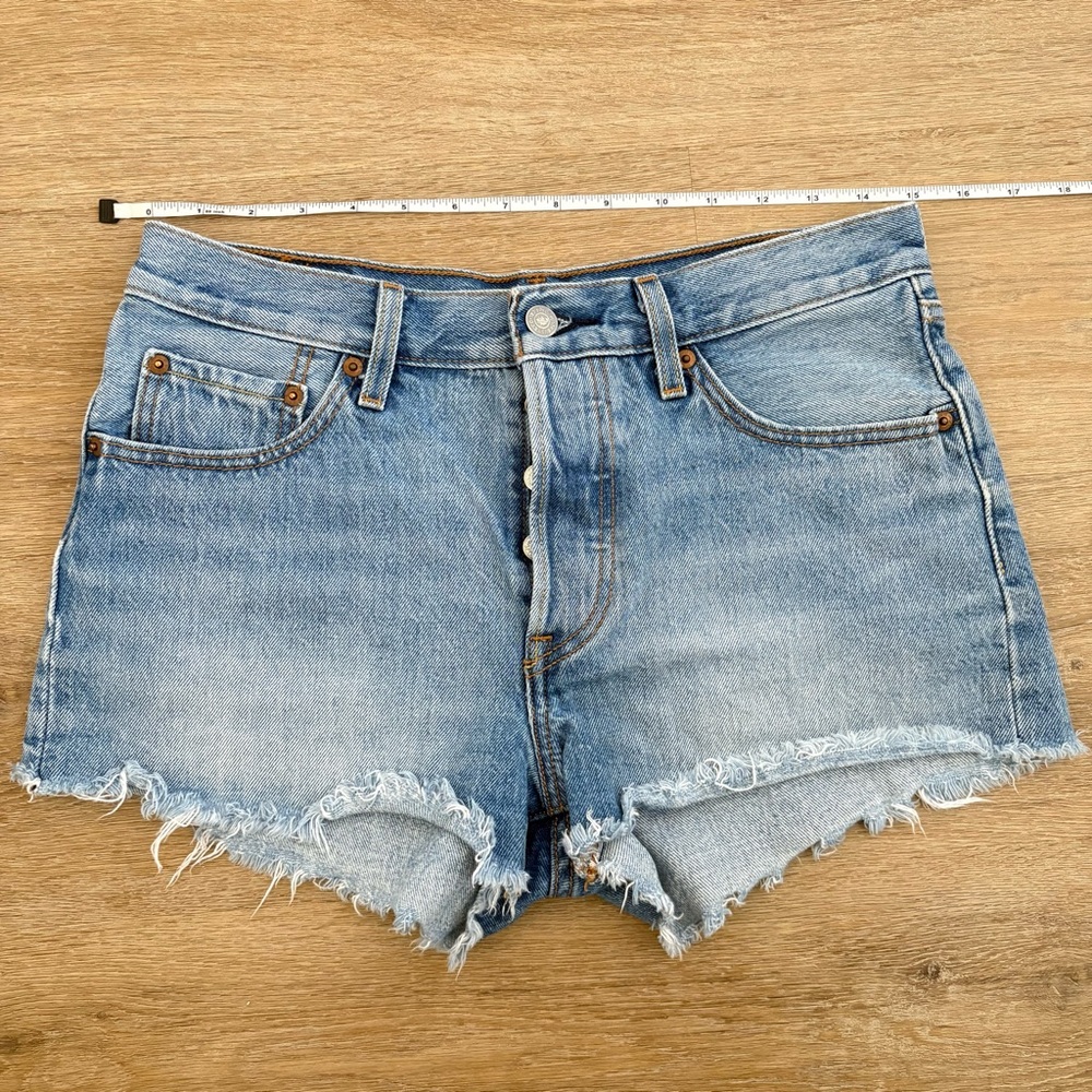 Levi’s shorts